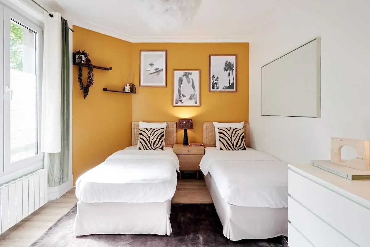 Apartament Ney - 2 Bedrooms 1 Living Room Paryż